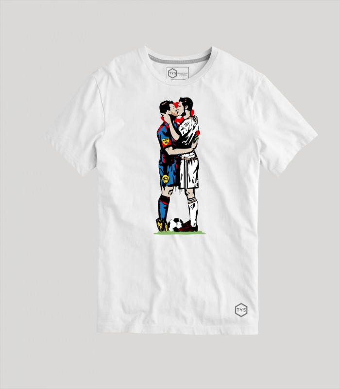 Camiseta TYS unisex manga corta beso futbol BLANCA